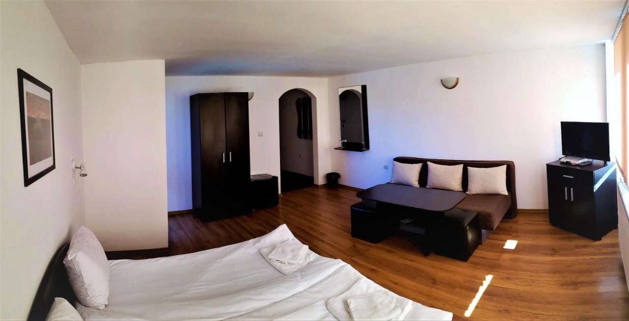 Yakovtsi Inn מראה חיצוני תמונה