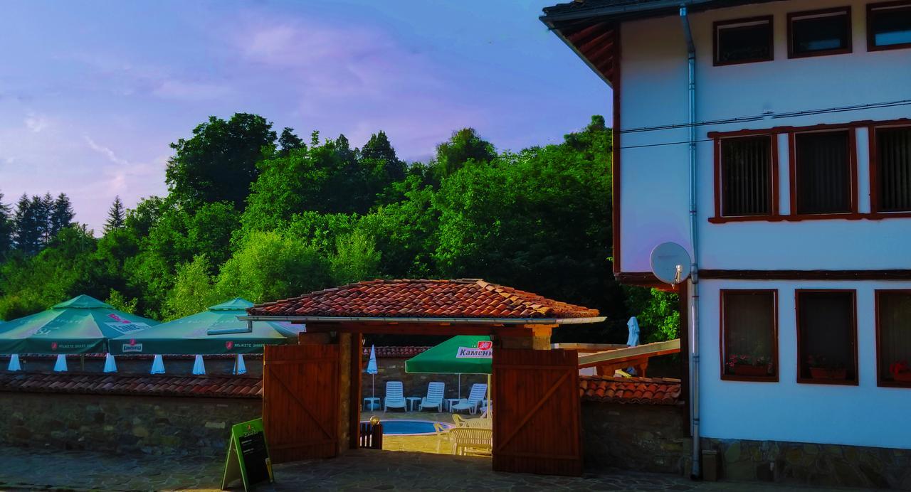 Yakovtsi Inn מראה חיצוני תמונה